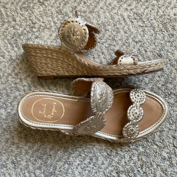 Jack Rogers Shoes - Like New Jack Rogers Lauren Mid Wedge Size 6